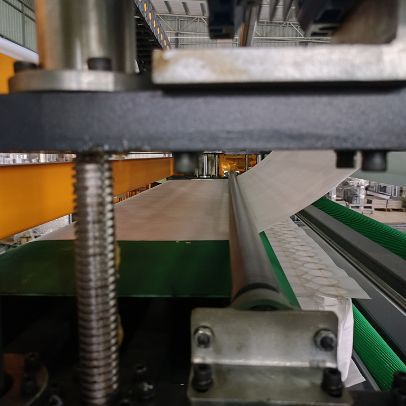 macchina viscosa della primavera della borsa del carro armato della colla 7kg con pressione d'aria 0.6-0.7Mpa