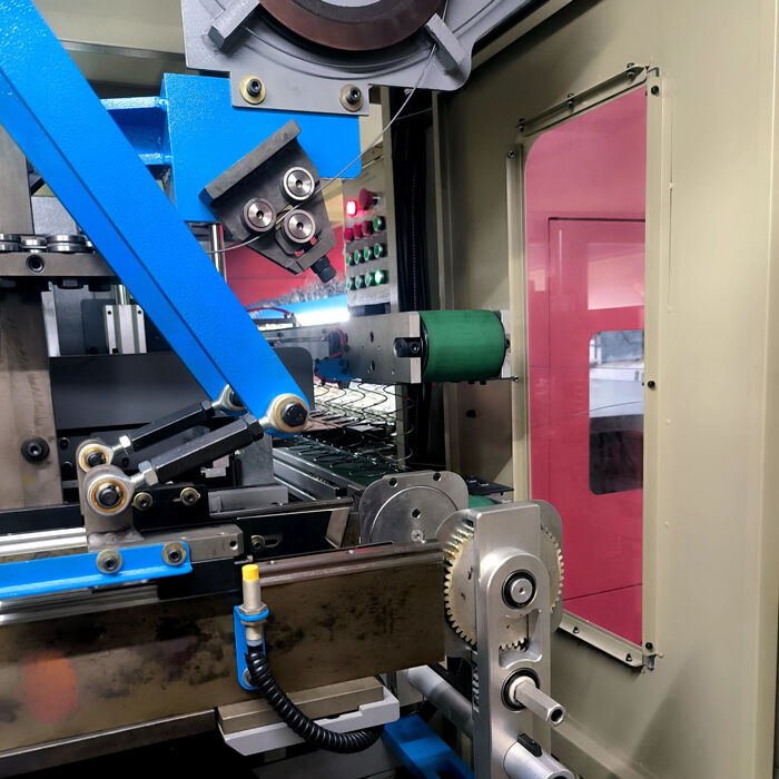 Linea per materasso con filo da 1,3-1,6 mm, molla Bonnell e spire da 4-7